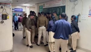 cg suicide attempt: कलेक्ट्रेट परिसर में बर्खास्त नगर सैनिक ने किया आत्महत्या का प्रयास, सुसाइड नोट में कही ये बात 