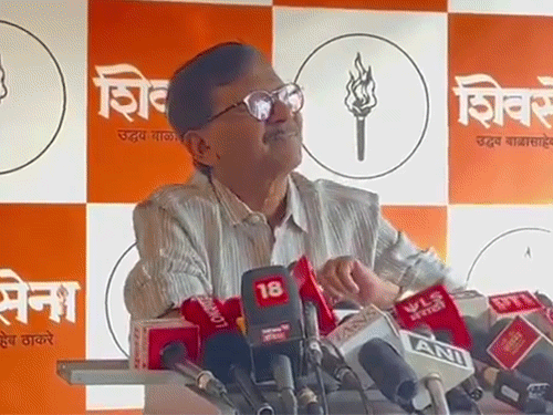 संजय राउत का दावा:शिंदे के बाद भाजपा भी अपने पार्षदों को छिपाने की योजना बना रही; 22 जनवरी को मेयर पद के लिए लॉटरी