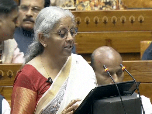 सीतारमण 75 साल की बजट परंपरा बदलेंगी:बजट भाषण के पार्ट बी में इकोनॉमी का विजन संभव, अभी इस पार्ट में टैक्स, नीतिगत घोषणाएं रहती हैं