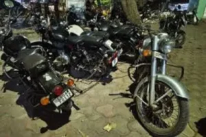 raipur modified silencer action: रायपुर में मोडिफाई साइलेंसर पर पुलिस का एक्शन, 65 बुलेट जब्त; 5 5 हजार का जुर्माना