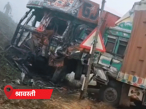 जम्मू कश्मीर के पुलवामा में तापमान 4.6°:कोहरे के चलते यूपी में 24 गाड़ियां टकराईं, 1 मौत, 40 घायल; पंजाब में राष्ट्रपति का दौरा रद्द