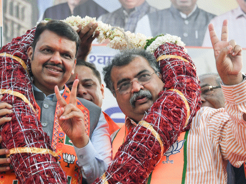 महाराष्ट्र 29 नगर निगमों में 17 पर अकेले bjp का कब्जा:राउत बोले शिंदे जयचंद नहीं बनते तो मुंबई में कभी bjp का मेयर नहीं बनता