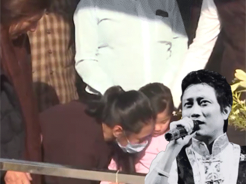 प्रशांत तमांग का अंतिम संस्कार:रोते बिलखते पत्नी 3 साल की बेटी को संभालती नजर आईं, कार्डियक अरेस्ट से हुआ था सिंगर का निधन