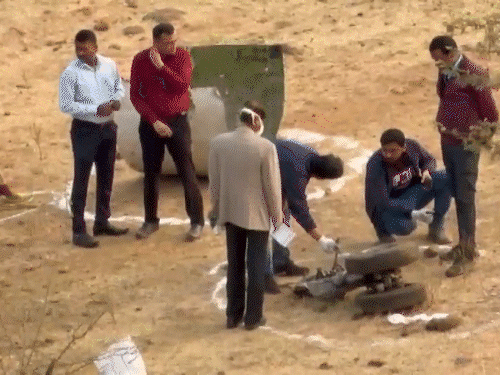 अजित पवार के प्लेन का ब्लैक बॉक्स मिला:इसमें फ्लाइट डेटा रिकॉर्डर और कॉकपिट वॉयस रिकॉर्डर; यह हादसे का कारण बताएगा