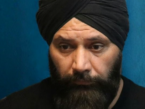 जॉब के लिए जिस्म की मांग, कनाडा में पंजाबी गिरफ्तार:फर्जी कंपनी में आसान नौकरी की एड, सिर्फ लड़कियों की डिमांड; टैक्सी में सुनसान जगह ले जाता