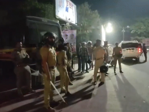 महाराष्ट्र के भिवंडी में bjp पूर्व मेयर के समर्थकों में झड़प:भाजपा विधायक बोले बच्चों को पीटा, ऑफिस पर पथराव; निगम चुनाव नतीजों के बाद विवाद