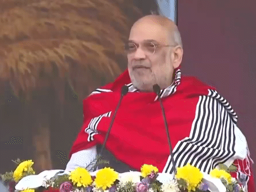 शाह बोले असम में 64 लाख घुसपैठिए, 7 जिलों में इनका बहुमत:कांग्रेस ने राज्य को बंदूक गोली, संघर्ष और युवाओं की मौत के अलावा क्या दिया