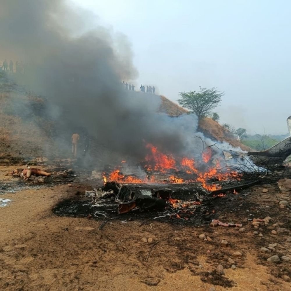 अजित पवार लियरजेट 45 चार्टर्ड प्लेन में सवार थे:इसी मॉडल का जेट 2023 में भी क्रैश हुआ था, मुंबई रनवे पर हुए थे विमान के दो टुकड़े