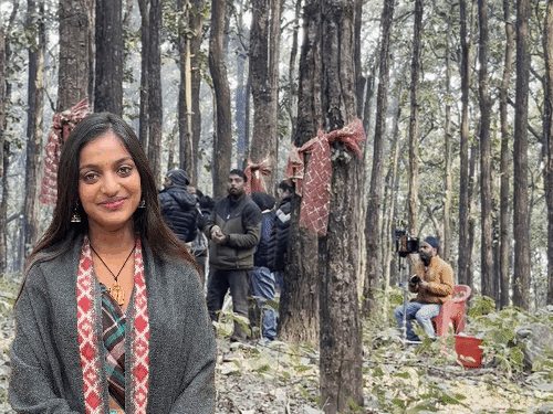 ₹20 करोड़ में बन रही मोनालिसा की डेब्यू फिल्म:देहरादून के जंगलों में चल रही शूटिंग, बोली ये सब एक सपने जैसा