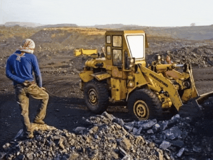 भारत कोकिंग कोल के शेयर की 96% प्रीमियम पर लिस्टिंग:₹23 का शेयर ₹45 पर पहुंचा, निवेशकों को 1 लॉट पर ₹13,200 का मुनाफा; 147 गुना सब्सक्राइब हुआ था ipo