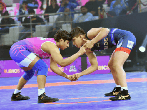 अंतिम पंघाल की टीम ने मुंबई को 7 2 से हराया:ओलिंपिक मेडलिस्ट अमन जीते, टीम हारी, तपस्या गहलावत ने किया क्लीन स्वीप