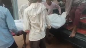 gariaband news: डिलीवरी के बाद आदिवासी महिला और नवजात की मौत, अस्पताल पर गंभीर लापरवाही का आरोप