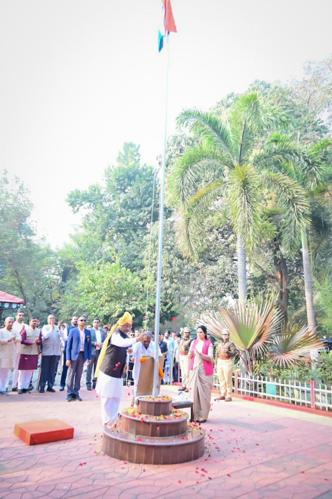 विकास, सुशासन और लोकतांत्रिक मूल्यों के साथ आगे बढ़ रहा छत्तीसगढ़: cm विष्णु देव साय…