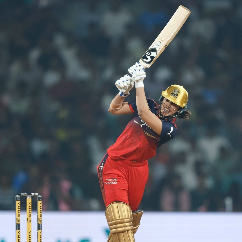 wpl में बेंगलुरु की लगातार चौथी जीत:दिल्ली को 8 विकेट से हराया, कप्तान मंधाना ने 96 रन बनाए; बेल साटघरे को 3 3 विकेट