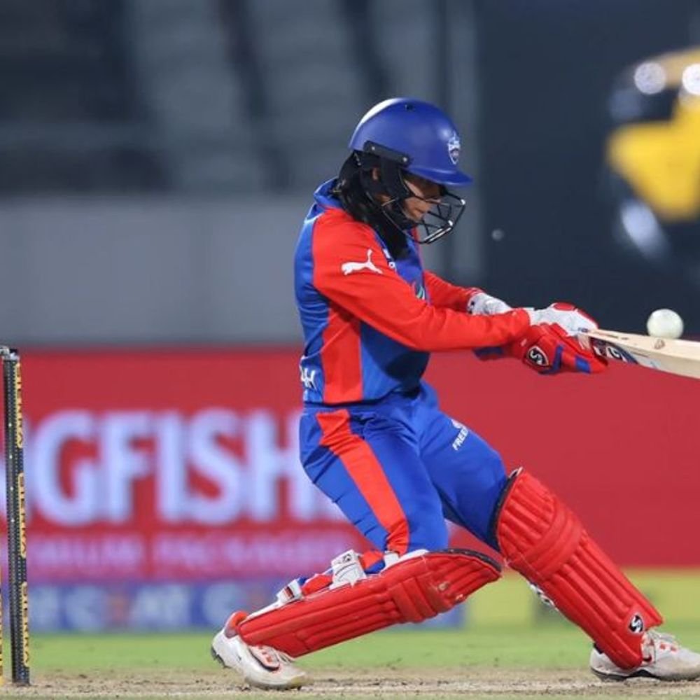 wpl में दिल्ली की दूसरी जीत:मुंबई को 7 विकेट से हराया, कप्तान जेमिमा की फिफ्टी; श्री चरणी को 3 विकेट