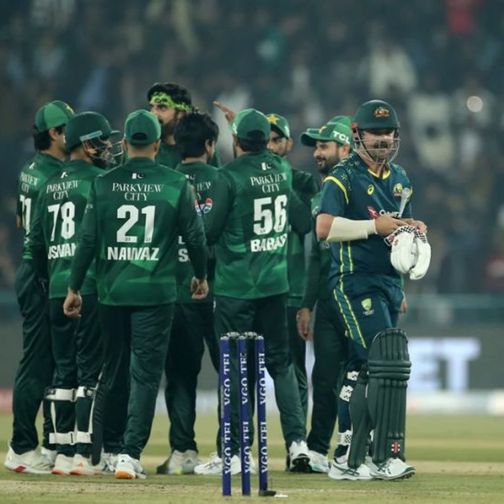 पाकिस्तान ने ऑस्ट्रेलिया को 90 रन से दूसरा टी 20 हराया:सलमान आगा और उस्मान खान की फिफ्टी, अबरार शादाब को 3 3 विकेट; सीरीज जीती
