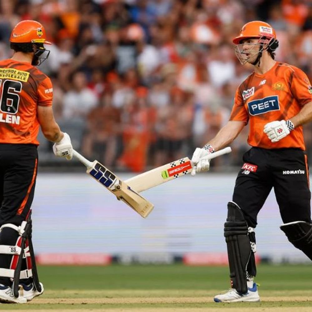 पर्थ स्कॉर्चर्स छठी बार bbl चैंपियन बनी:सिडनी सिक्सर्स को 6 विकेट से हराया; मार्श ने 44 रन बनाए, रिचर्डसन को 3 विकेट