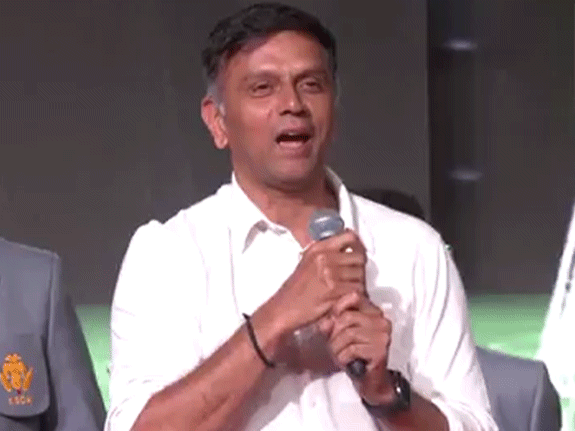 चिन्नास्वामी स्टेडियम में कुंबले द्रविड़ के नाम पर दो स्टैंड्स होंगे:द्रविड़ बोले घर से ज्यादा वक्त इस मैदान पर बिताया