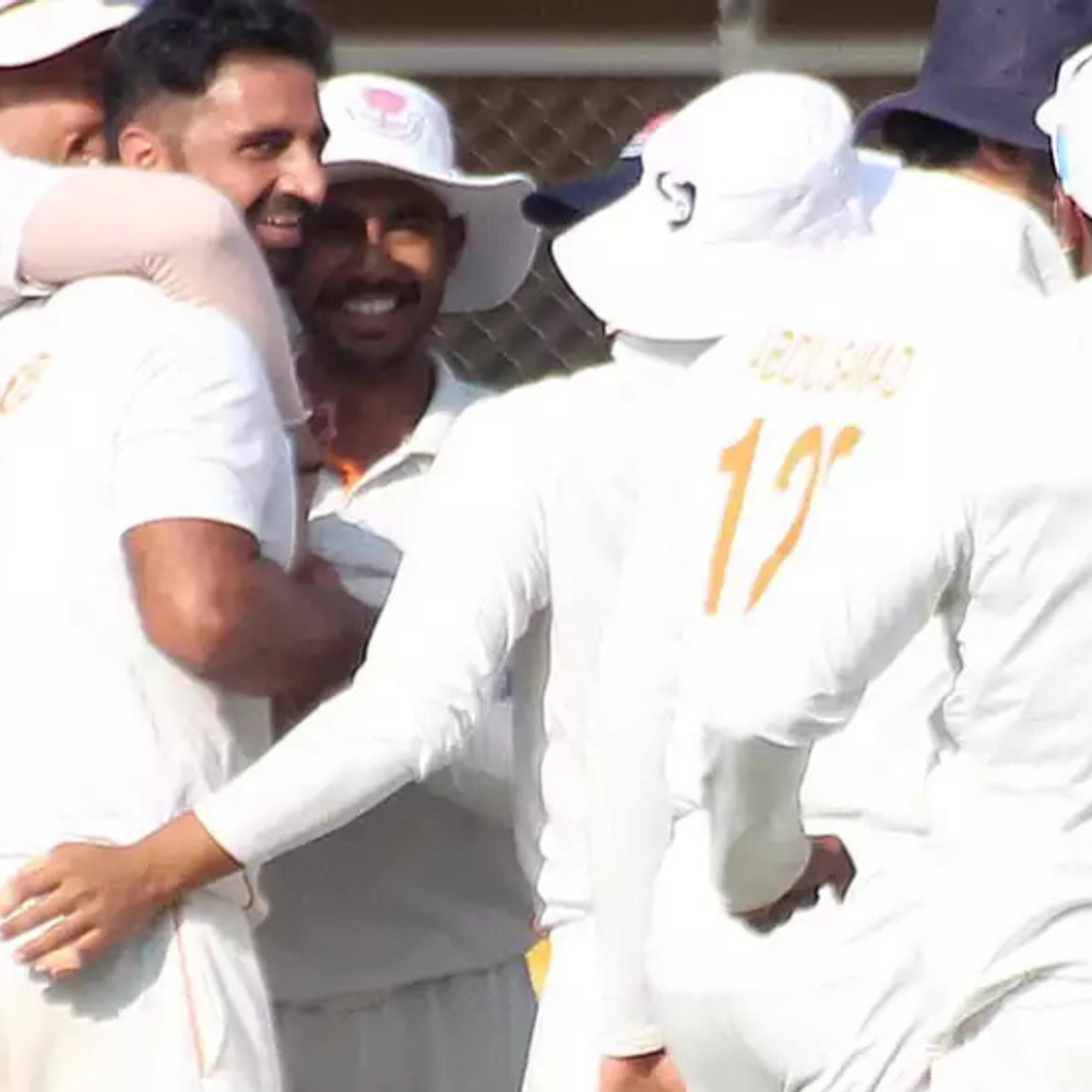 रणजी ट्रॉफी में बंगाल 99 रन पर ऑलआउट:जम्मू कश्मीर पहले फाइनल से 83 रन दूर; उत्तराखंड के खिलाफ कर्नाटक की स्थिति मजबूत