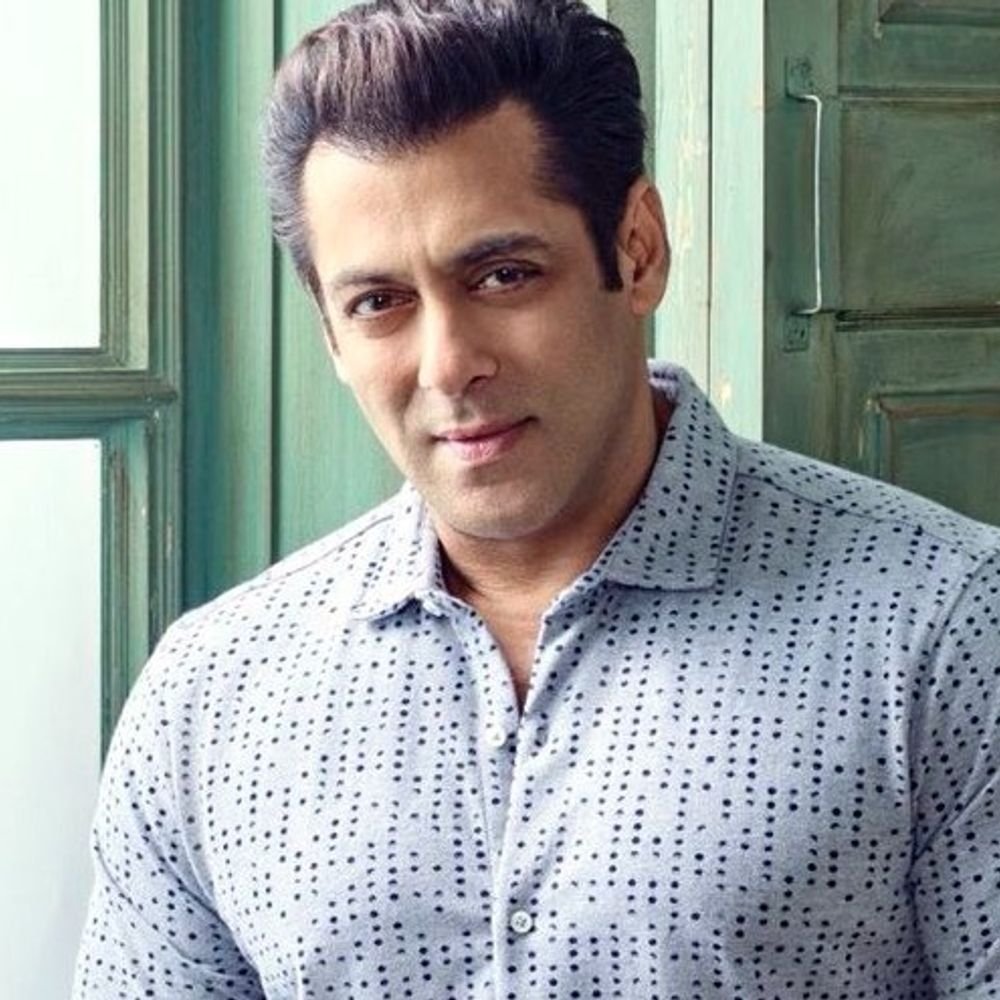 राष्ट्रीय स्वयंसेवक संघ के शताब्दी कार्यक्रम में पहुंचे सलमान खान:मुंबई में rss प्रमुख डॉ. मोहन भागवत के संबोधन के दौरान दिखे बॉलीवुड सुपरस्टार