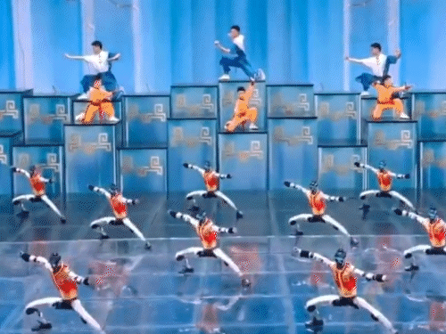 चीनी रोबोट्स का इंसानों जैसा डांस वायरल, video:बच्चों के साथ मार्शल आर्ट्स भी किया, एक्सपर्ट्स बोले चीन ने रोबोटिक्स में अमेरिका को पछाड़ा