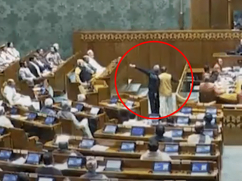 लोकसभा में मोदी, शाह के सामने tmc सांसदों की नारेबाजी:स्पीकर राहुल से बोले अखिलेश को बोलने के लिए कहूं; संसद के मोमेंट्स