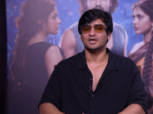 निखिल सिद्धार्थ ने स्वयंभू के लिए दो साल की मेहनत:बोले यह सिर्फ फिल्म नहीं, हमारी जड़ों की कहानी है, हमने इसे बनाया नहीं, जिया है