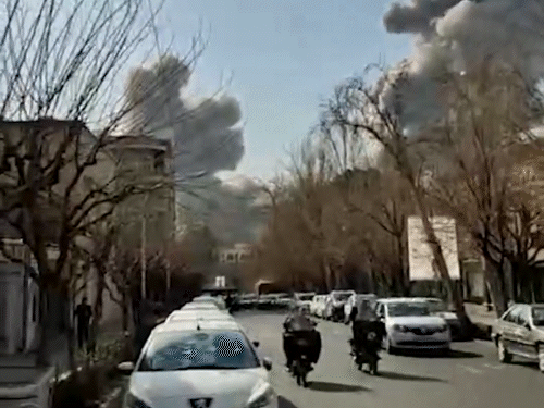 ईरान इजराइल जंग, भारत ने एडवाइजरी जारी की:खाड़ी देशों में भारतीयों से घरों में रहने की अपील; कश्मीरी छात्रों को वापस लाने की मांग