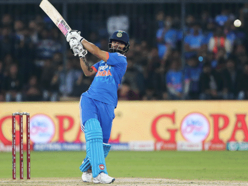 रिंकू के पिता नोएडा के अस्पताल में भर्ती, हालत गंभीर:क्रिकेटर टीम इंडिया को छोड़कर घर लौटे; जिम्बाब्वे के खिलाफ खेलना मुश्किल