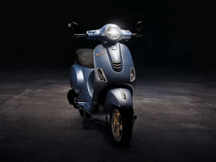 विंटेज लुक वाला स्कूटर वेस्पा ऑफिसिना 8 भारत में लॉन्च:फुल मेटैलिक बॉडी के साथ 125cc और 150cc इंजन का ऑप्शन, शुरुआती कीमत ₹1.34 लाख
