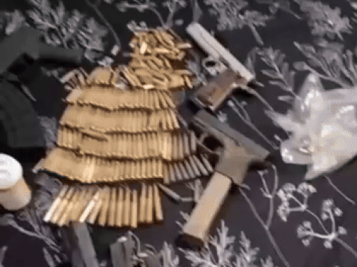 लॉरेंस गैंग की पाकिस्तानी डॉन को धमकी:हथियार दिखाए, कहा जिस दिन चाहेंगे तेरा सर कलम कर देंगे, भट्‌टी ने चैलेंज किया था