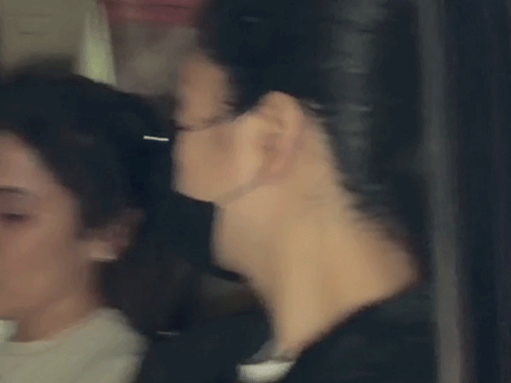 मां बनने के बाद कटरीना की पहली पब्लिक अपीयरेंस:मास्क से चेहरा छिपाया, पैपराजी को किया वेव, 7 नवंबर को दिया बेटे विहान को जन्म