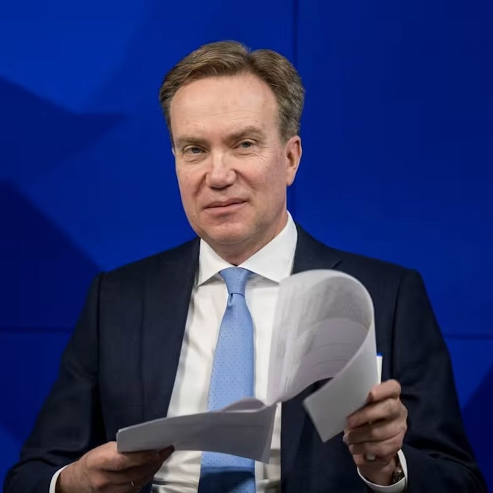 वर्ल्ड इकोनॉमिक फोरम के प्रेसिडेंट बोर्गे ब्रेंडे का इस्तीफा:यौन अपराधी एपस्टीन के साथ नाम जुड़ने के बाद छोड़ा पद, एलोइस ज्विंगी नए ceo