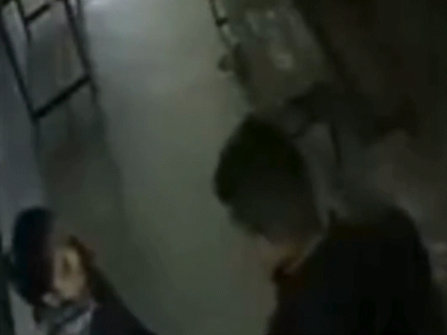 गुजरात में स्टूडेंट ने महिला टीचर को थप्पड़ मारा:देर से आने पर टोका था; बोला मुझसे सवाल करने वाली तुम होती कौन हो