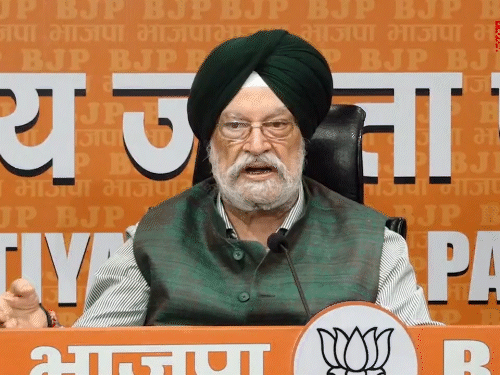 हरदीप पुरी बोले राहुल ने खुद को मूर्ख साबित किया:एपस्टीन से दो मुलाकातों पर दोषी नहीं ठहरा सकते; मंत्री पर यौन अपराधी से संबंध के आरोप