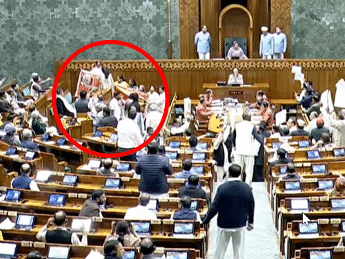 स्पीकर बोले कल पीएम के साथ कुछ भी हो सकता था:इसलिए मैंने लोकसभा में उनकी स्पीच टाली; दावा कांग्रेस ने हमले की प्लानिंग की थी