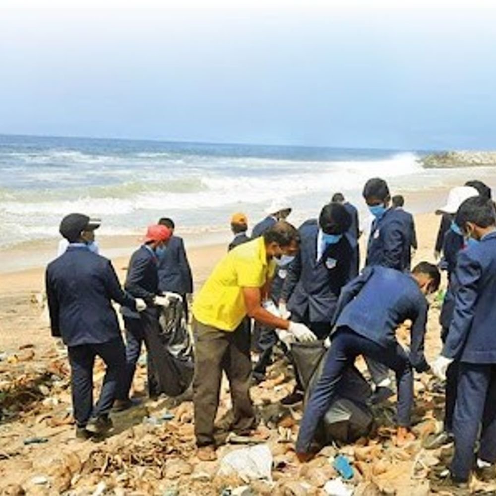 कन्याकुमारी मछुआरों के बच्चों ने 48 गांव प्लास्टिक फ्री किए:टूरिस्टों के लिए 6 तट खोले, यहां मछलियां पकड़ते थे, अब रोज 300 पर्यटक आ रहे