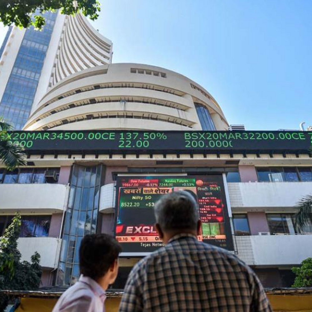 सेंसेक्स में 100 अंक की तेजी:84,400 पर कारोबार कर रहा; निफ्टी भी 50 अंक चढ़ा, ऑटो और it शेयरों में खरीदारी