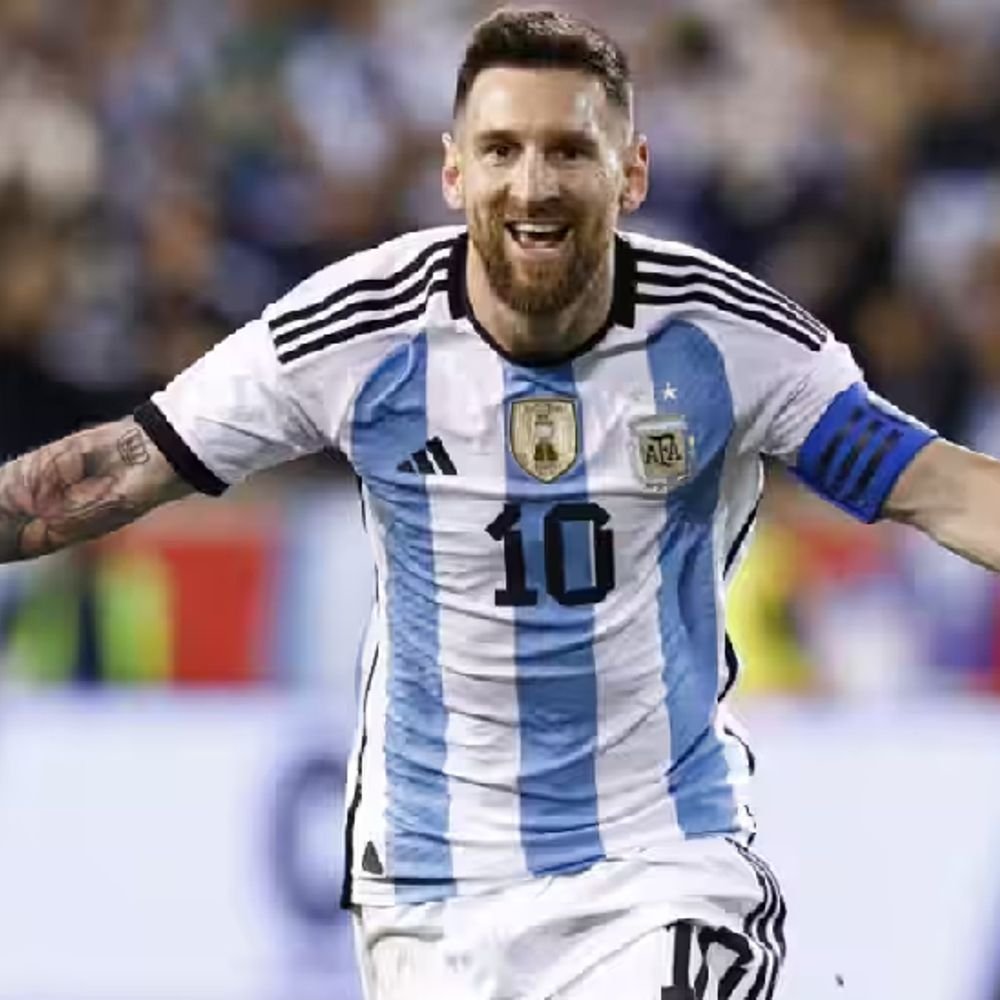 मेसी का खुलासा स्पेन से खेलने का ऑफर ठुकराया:अंग्रेजी न सीख पाने का आज भी मलाल, बोले भाषा की कमी से कई बड़े लोगों से खुलकर बात नहीं कर सका