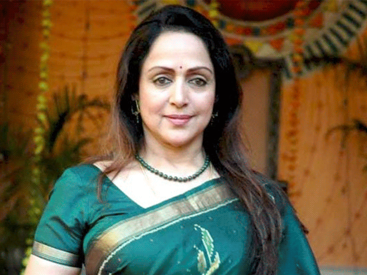 धर्मेंद्र को याद कर इमोशनल हुईं हेमा मालिनी:कहा हर पल उनकी याद आती है, यकीन नहीं होता वो वाकई चले गए हैं