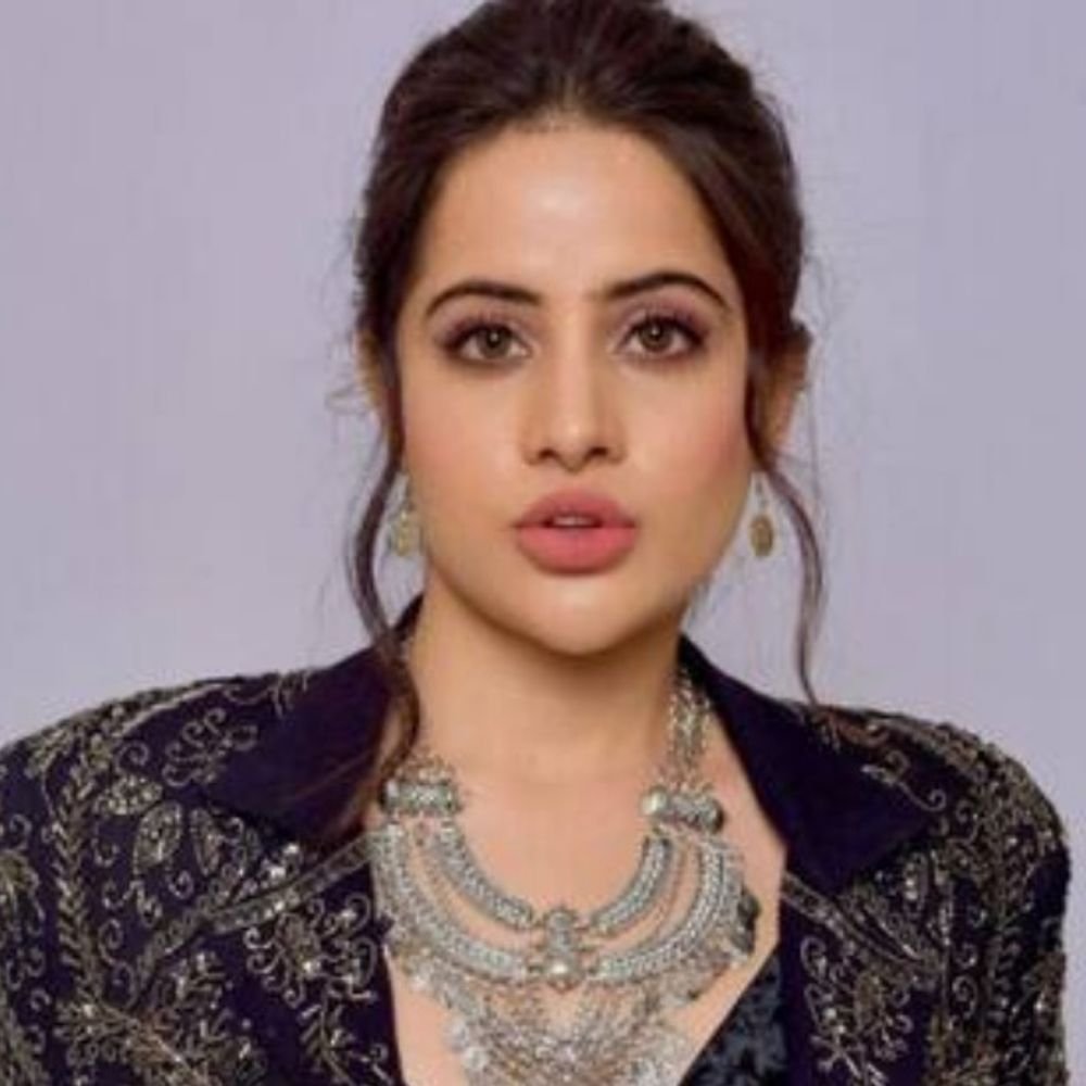 दावा उर्फी जावेद को इस्लाम से निकाला गया:नाम हुआ गीता भारद्वाज, एक्ट्रेस बोलीं मैं किसी धर्म को नहीं मानती, तो निकालोगे कैसे