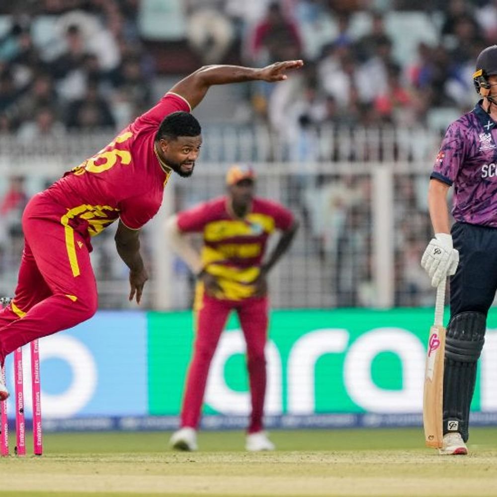 टी 20 वर्ल्डकप में रोमारियो शेफर्ड की हैट्रिक से जीता वेस्टइंडीज:स्कॉटलैंड को 35 रन से हराया, शिमरोन हेटमायर ने 64 रनों की पारी खेली