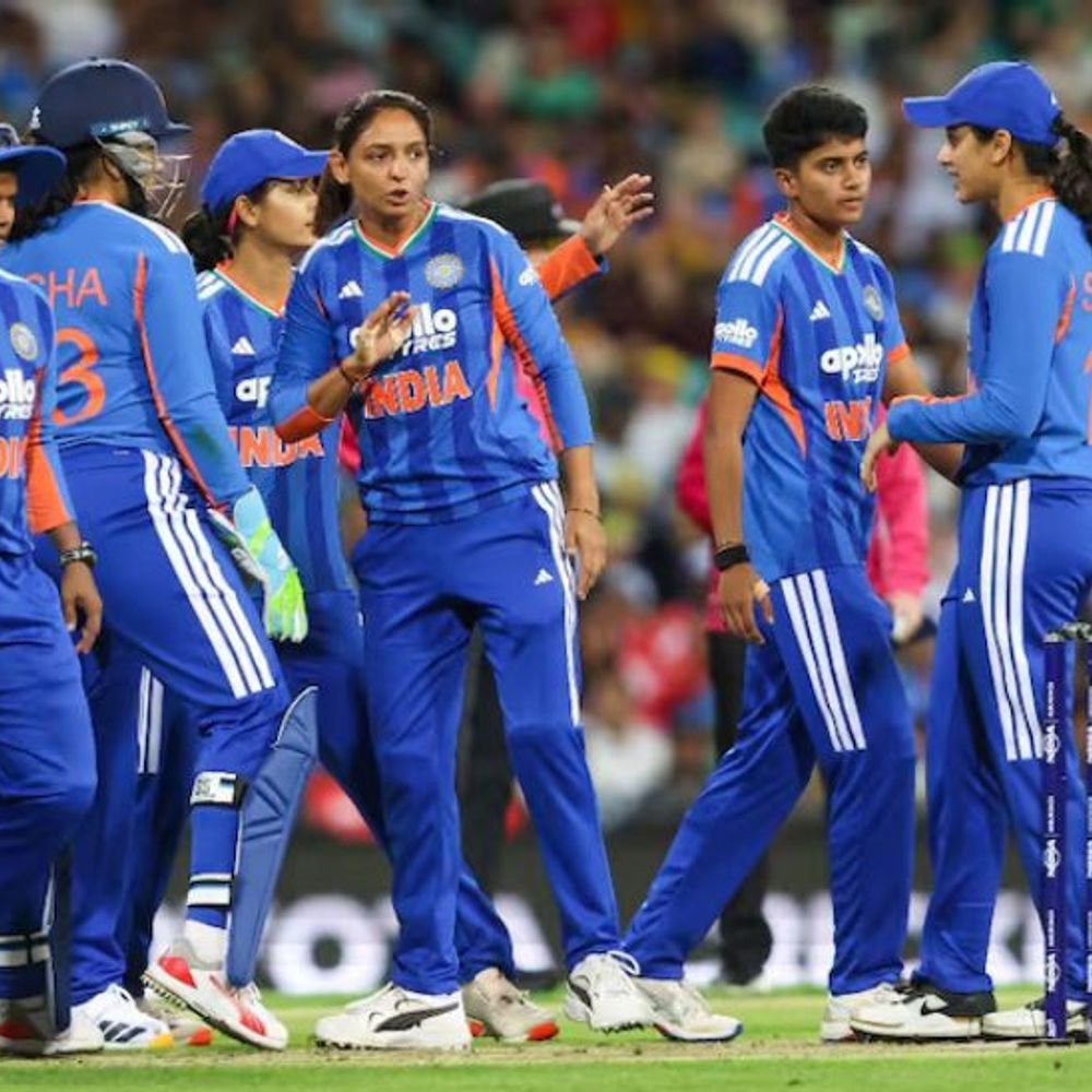 विमेंस क्रिकेट 10 साल बाद ऑस्ट्रेलिया में टी 20 सीरीज जीता भारत:तीसरे मुकाबले में 17 रन से हराया, स्मृति जेमिमा के अर्धशतक