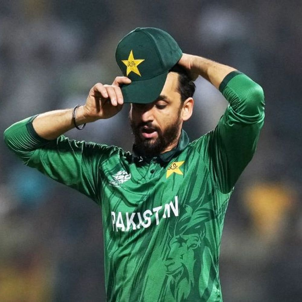 पाकिस्तान जीतकर भी टी 20 वर्ल्ड कप से बाहर:श्रीलंका को 5 रन से हराया, फरहान का शतक बेकार; न्यूजीलैंड सेमीफाइनल में पहुंची