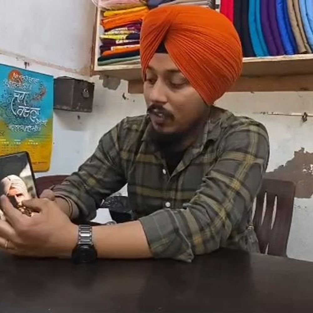 अमृतसर के बलविंदर ने रणवीर अक्षय के लिए पगड़ी:फिल्म धुरंधर 2 में बॉलीवुड अभिनेताओं ने पहनी, बोले ai पोस्टर की पगड़ी मेरी नहीं