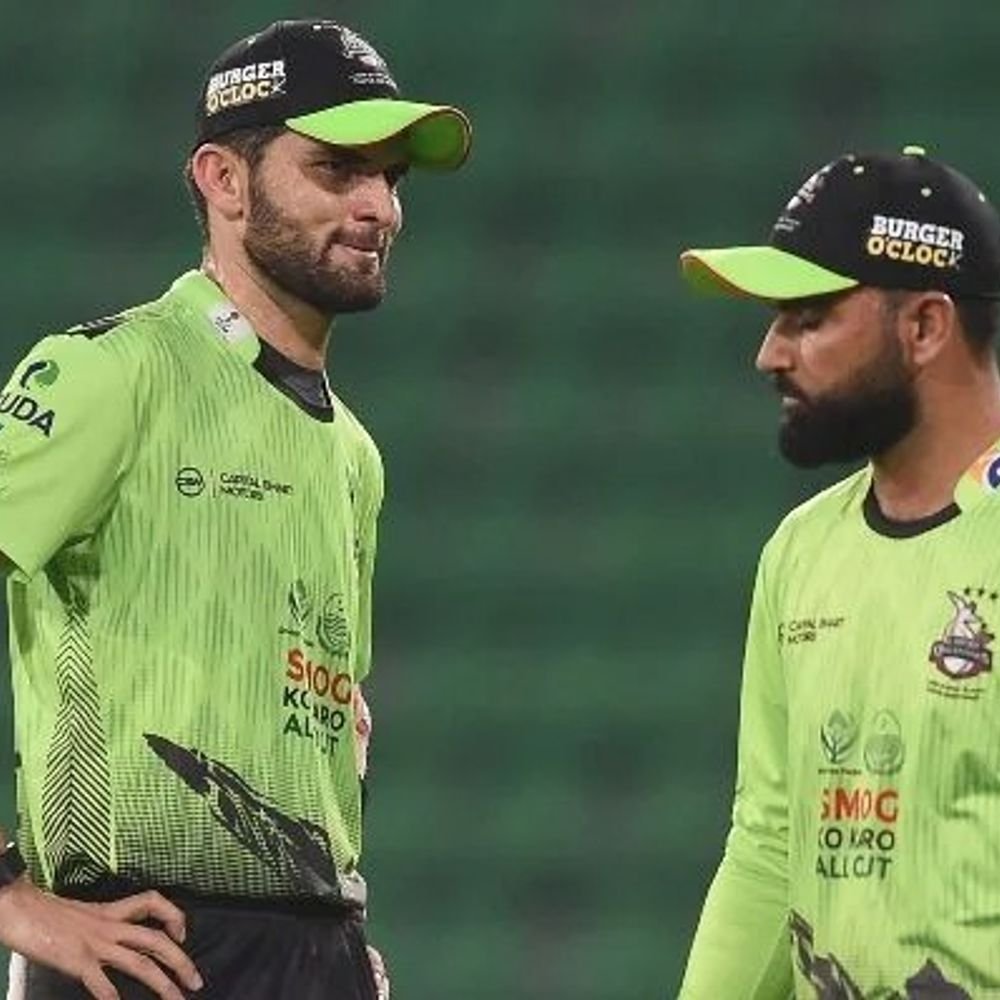 psl बॉल टैम्परिंग में फखर जमान पर दो मैच का बैन:लाहौर के कप्तान शाहीन पर फाइन, होटल में चार लोगों को ले जाने की कोशिश