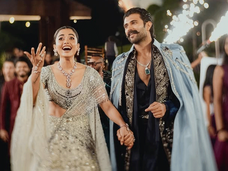 विजय रश्मिका ने शेयर किए संगीत नाइट की तस्वीरें वीडियो:कपल ने किया रोमांटिक डांस, विजय ने रश्मिका को बाहों में उठाकर घुमाया