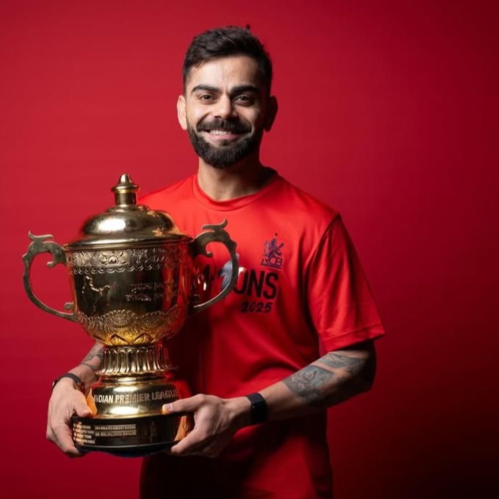 कोहली ने लंदन के लिए चार्टर्ड फ्लाइट वाली खबर को नकारा:rcb से ऐसी कोई डिमांड नहीं की; इंस्टाग्राम पर हंसने वाली इमोजी लगाई