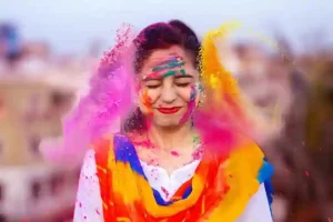 holi colors allergy: होली में केमिकल वाले रंग पड़े भारी; सिम्स में 2 दिन में 652 मरीज पहुंचे..