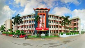 raipur news: मेडिकल कॉलेज 2000 बैच का रियूनियन, 25 साल बाद फिर मिलेंगे पुराने साथी